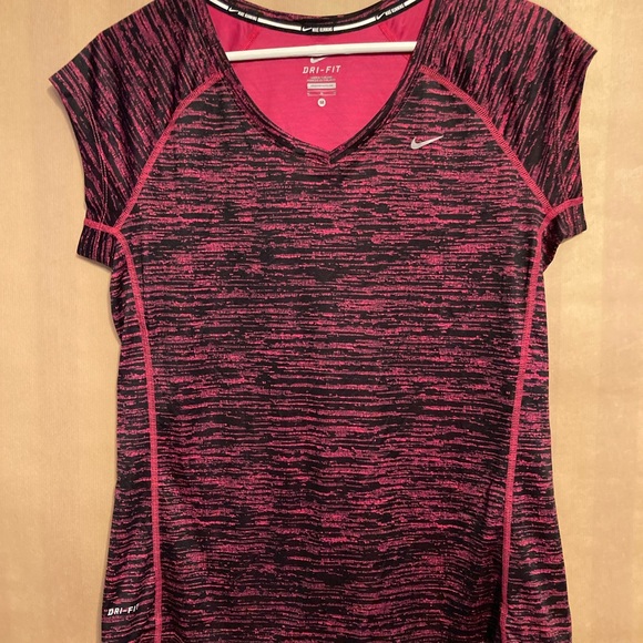Women’s Dry Fit tops - (1) Nike & (1) Under Armour - size Medium - Picture 2 of 7